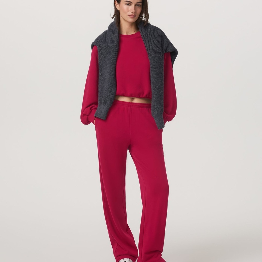 NWT Vuori Sedona Women’s Bubble Crew in Strawberry - Picture 7 of 10